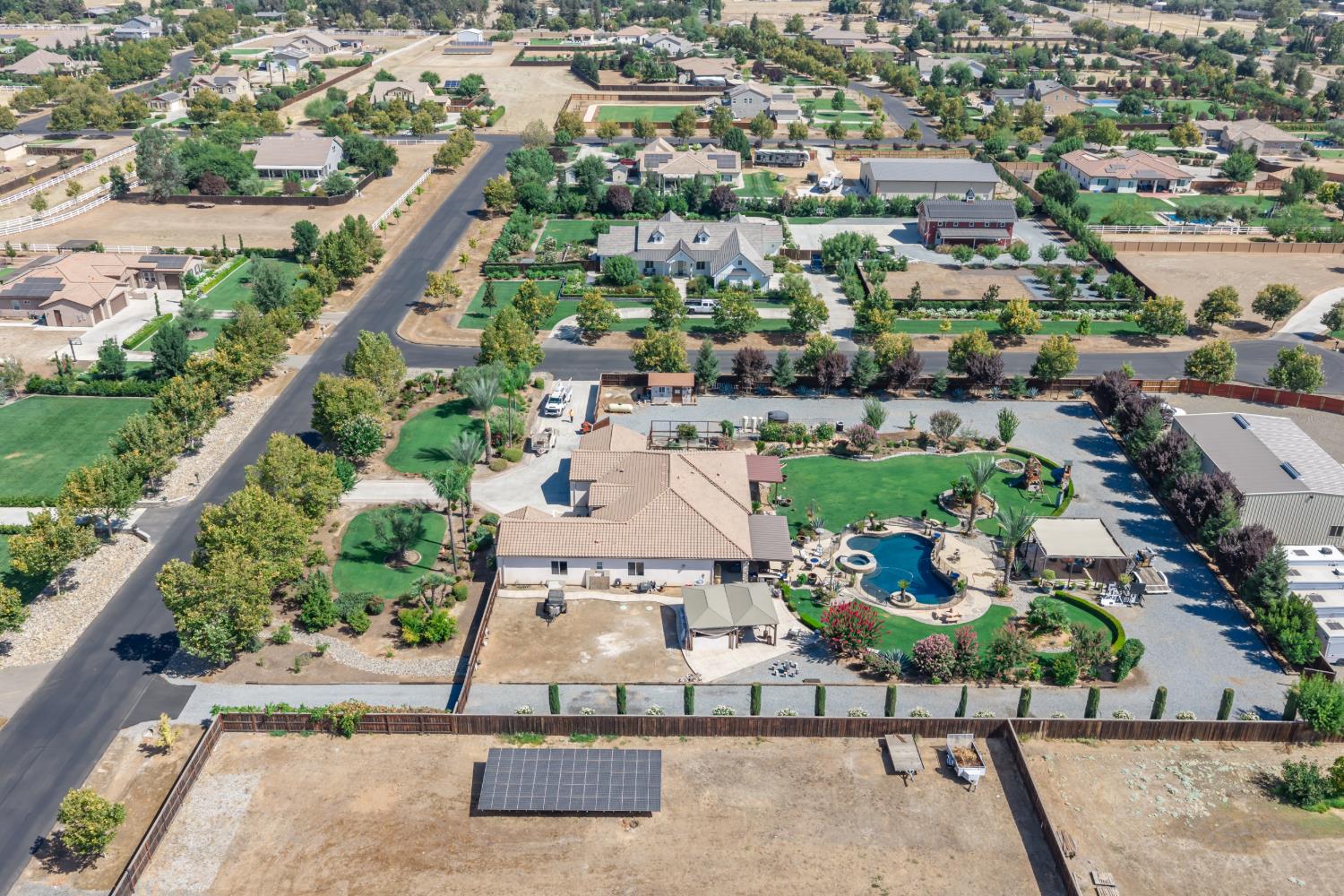 12752 N Robinson Ave, Sanger, CA 93657