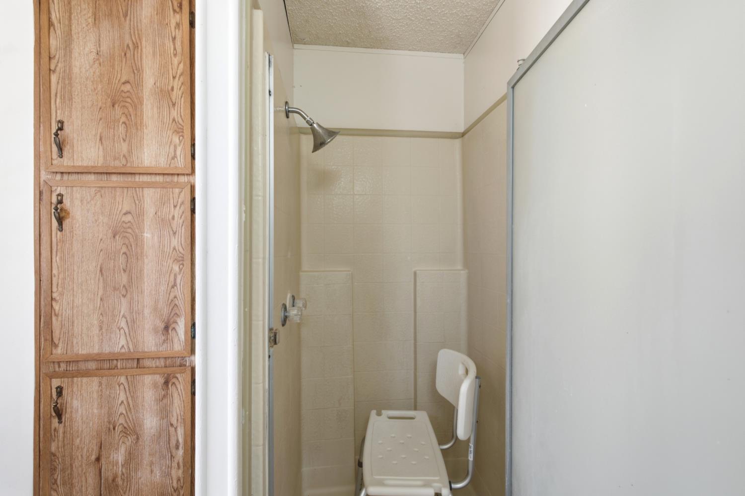 12752 N Robinson Ave, Sanger, CA 93657