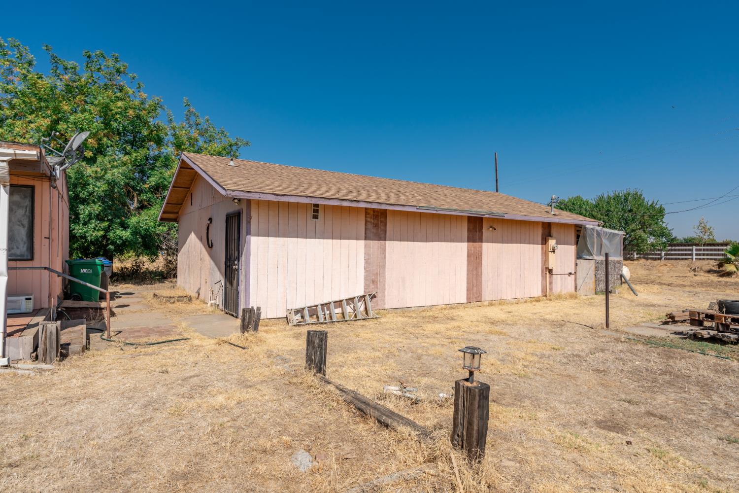 12752 N Robinson Ave, Sanger, CA 93657