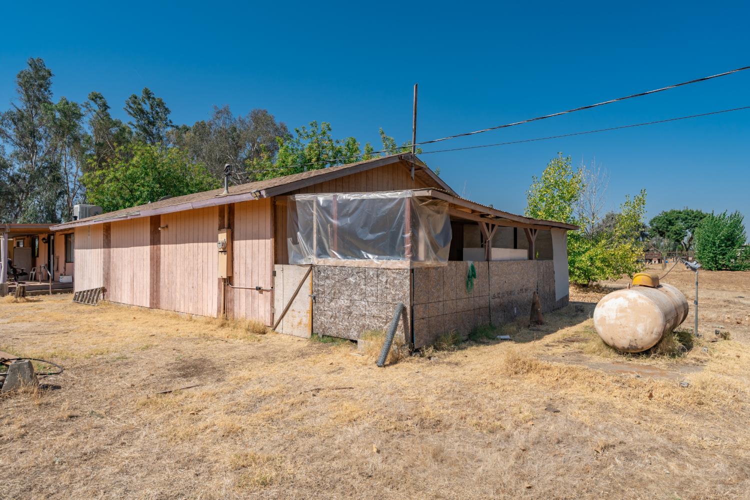 12752 N Robinson Ave, Sanger, CA 93657