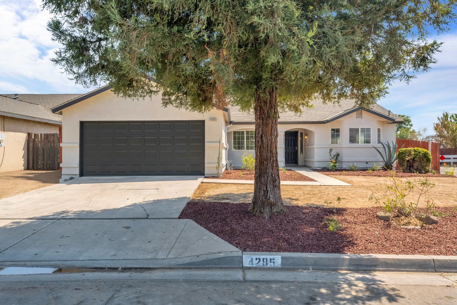 4285 W Saginaw Way, Fresno, CA 93722