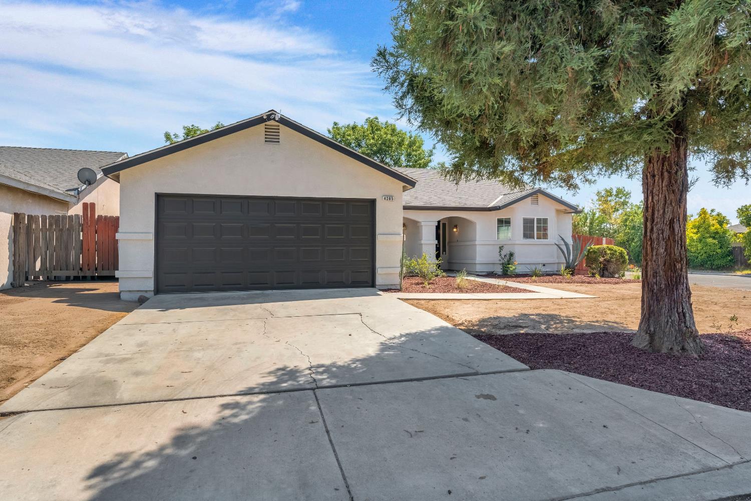 4285 W Saginaw Way, Fresno, CA 93722