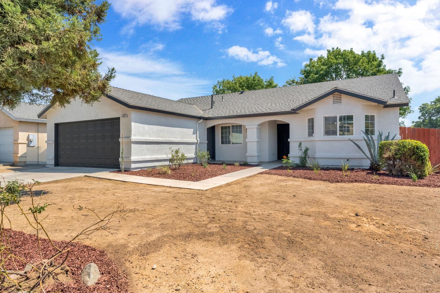 4285 W Saginaw Way, Fresno, CA 93722