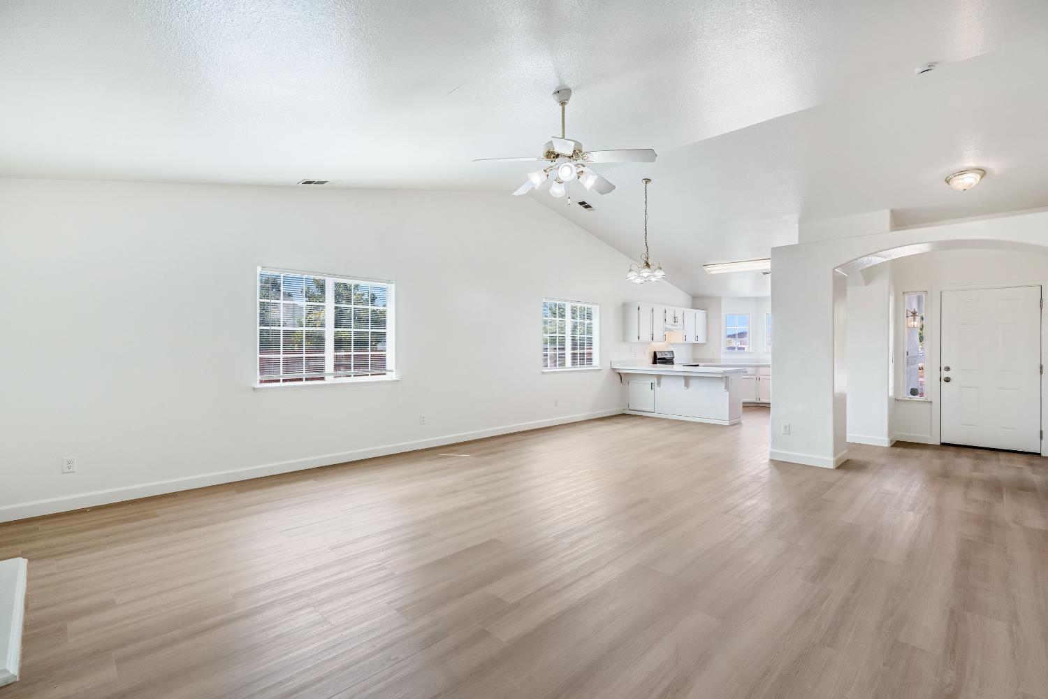 4285 W Saginaw Way, Fresno, CA 93722