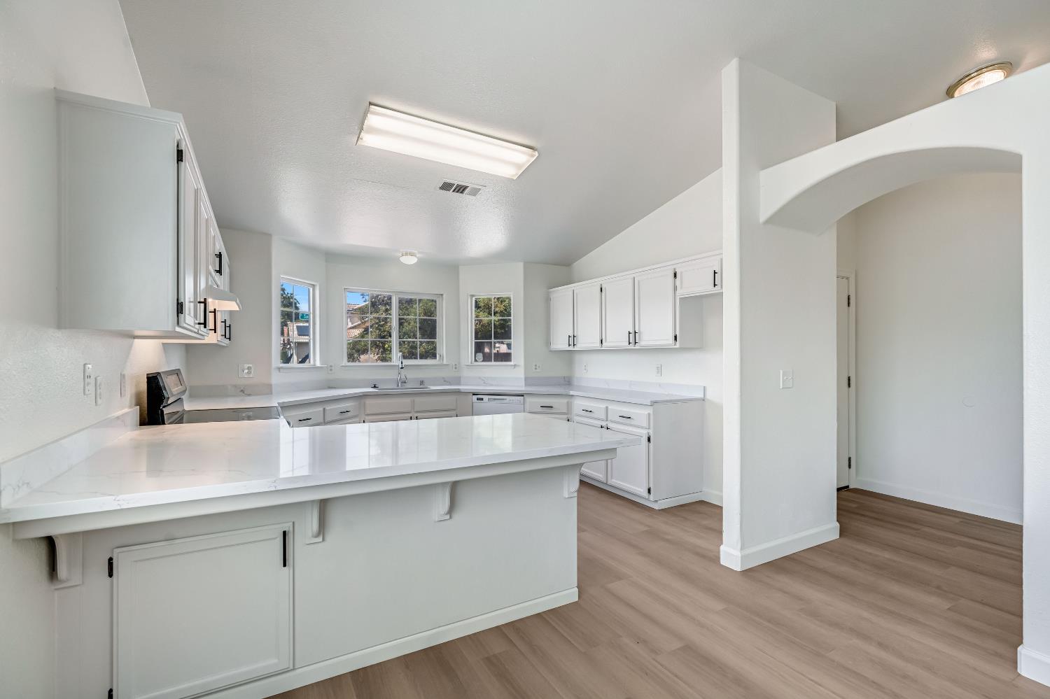4285 W Saginaw Way, Fresno, CA 93722