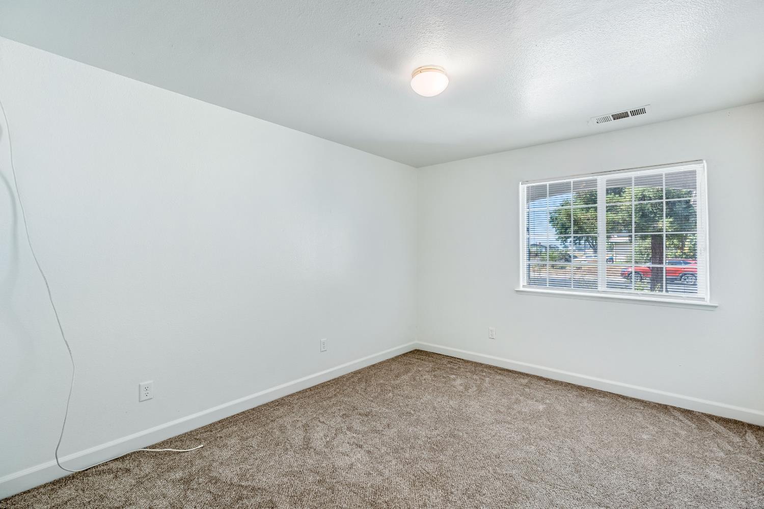 4285 W Saginaw Way, Fresno, CA 93722