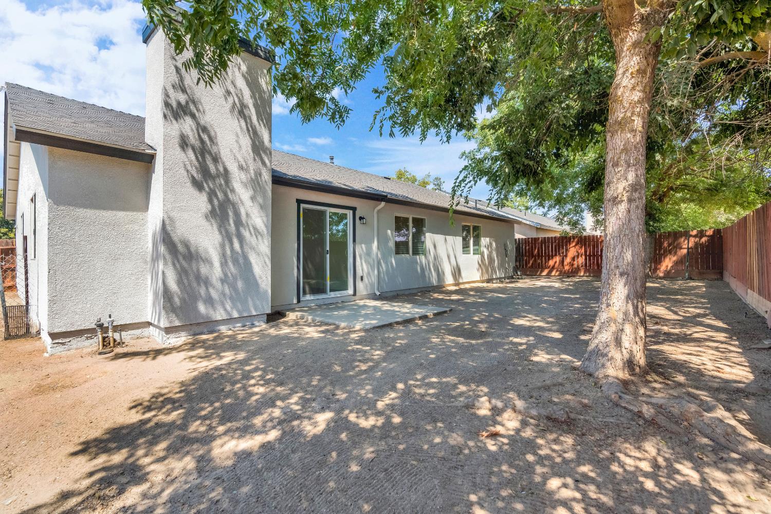 4285 W Saginaw Way, Fresno, CA 93722