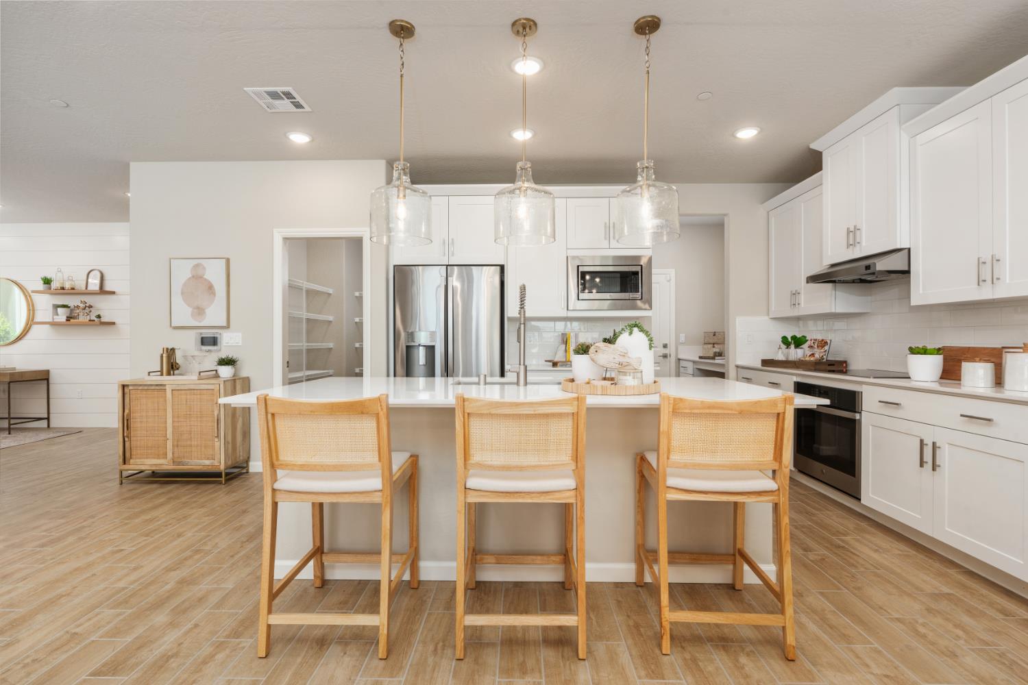740 Solar Ln, Clovis, CA 93619