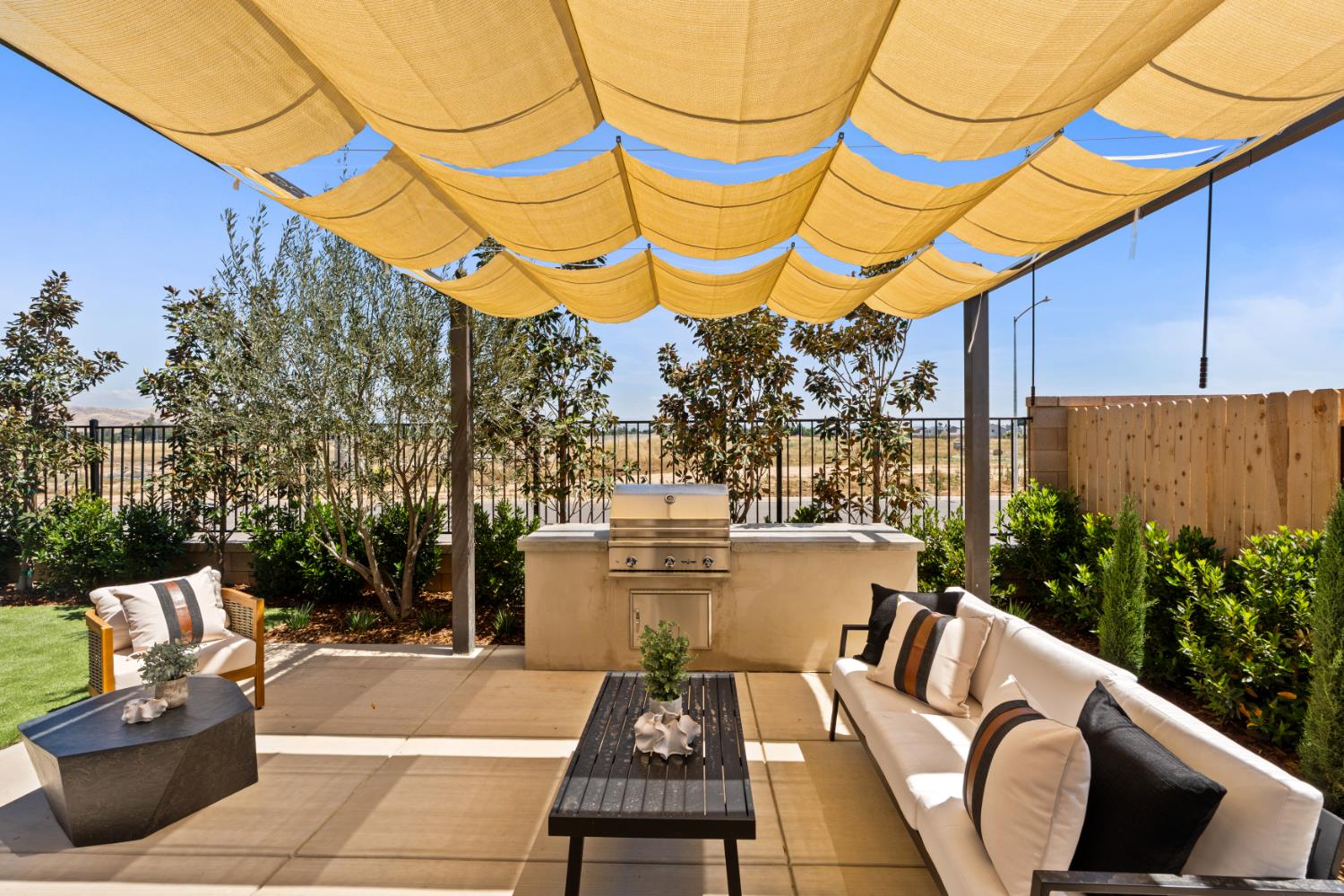 740 Solar Ln, Clovis, CA 93619