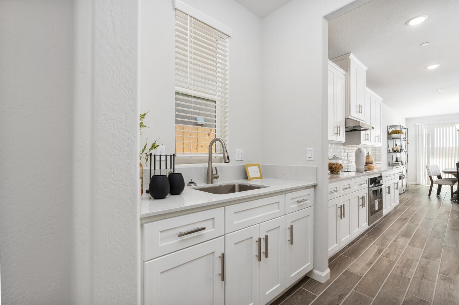 708 Solar Ln, Clovis, CA 93619
