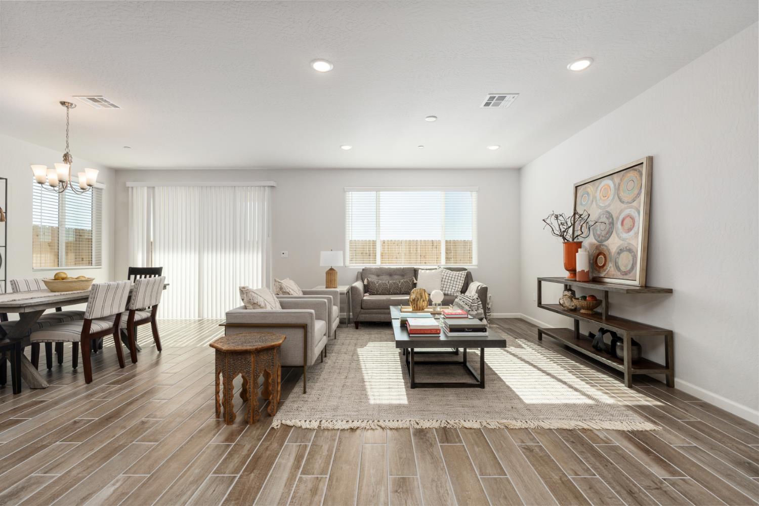 708 Solar Ln, Clovis, CA 93619