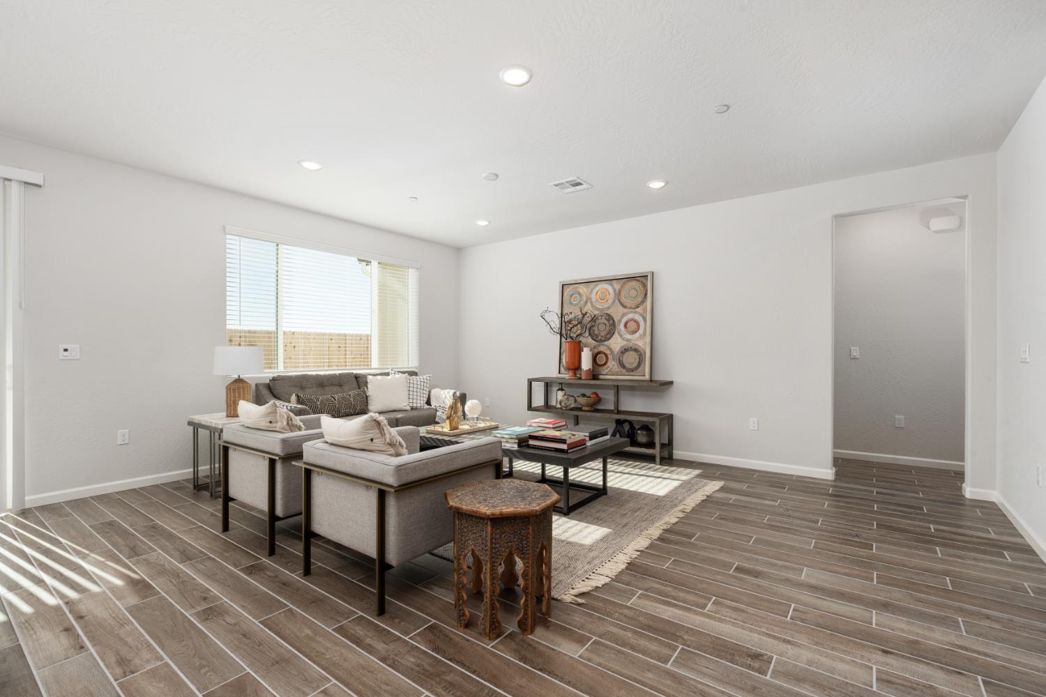 708 Solar Ln, Clovis, CA 93619