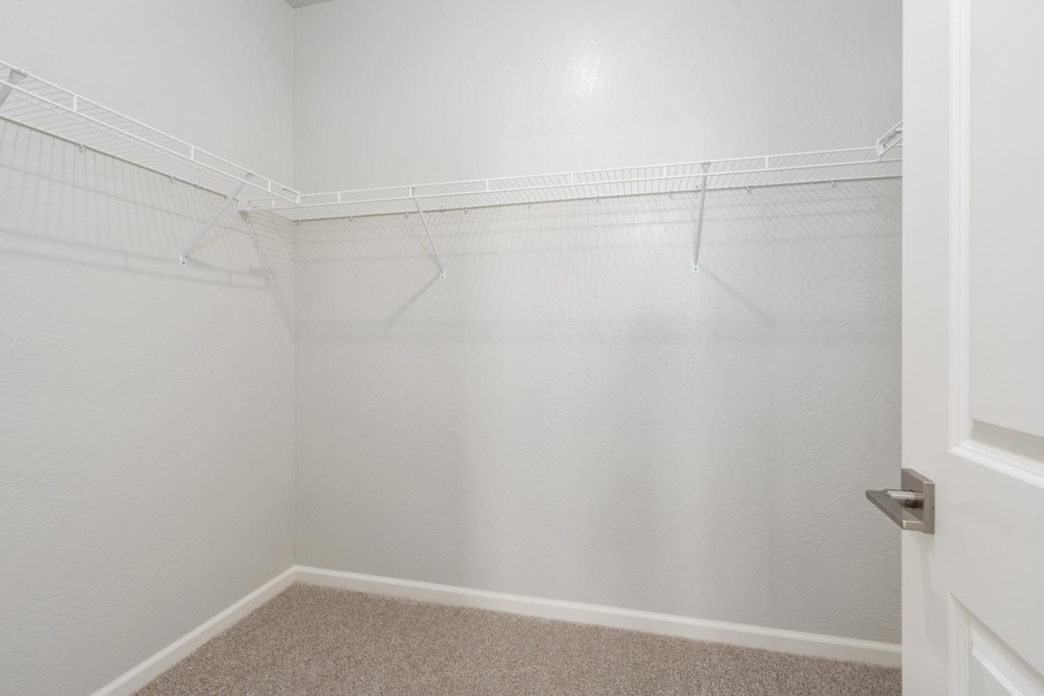 708 Solar Ln, Clovis, CA 93619
