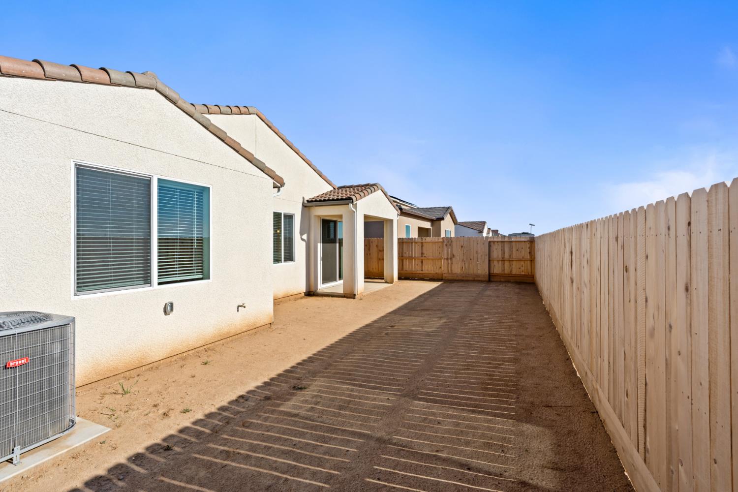 708 Solar Ln, Clovis, CA 93619