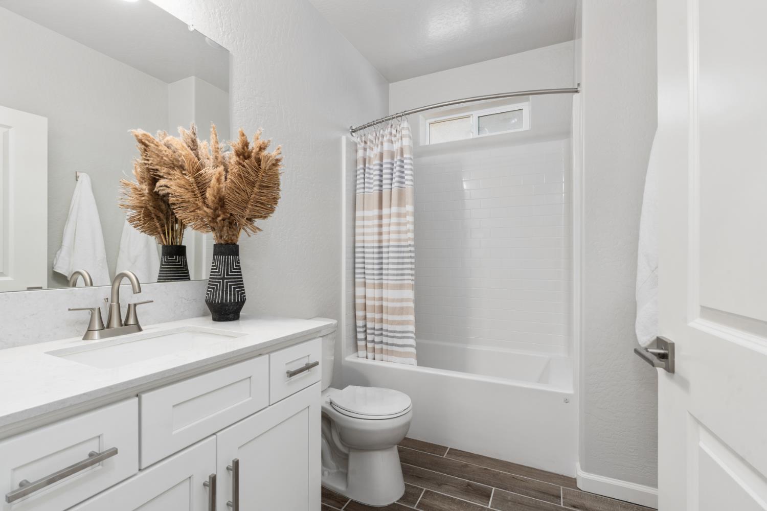 676 Solar Ln, Clovis, CA 93619