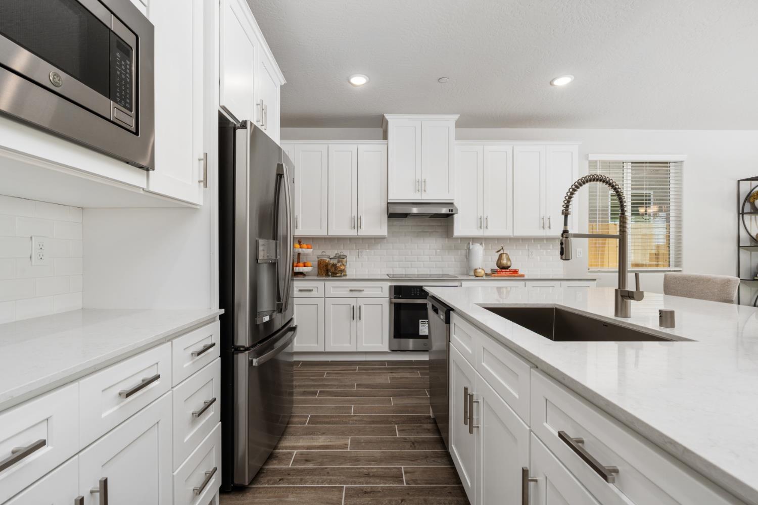 676 Solar Ln, Clovis, CA 93619
