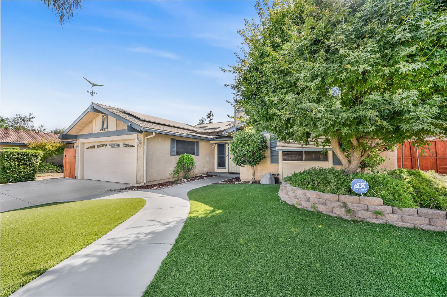6466 N Mitre Ave, Fresno, CA 93722