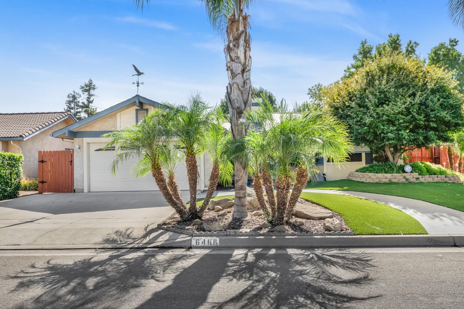 6466 N Mitre Ave, Fresno, CA 93722