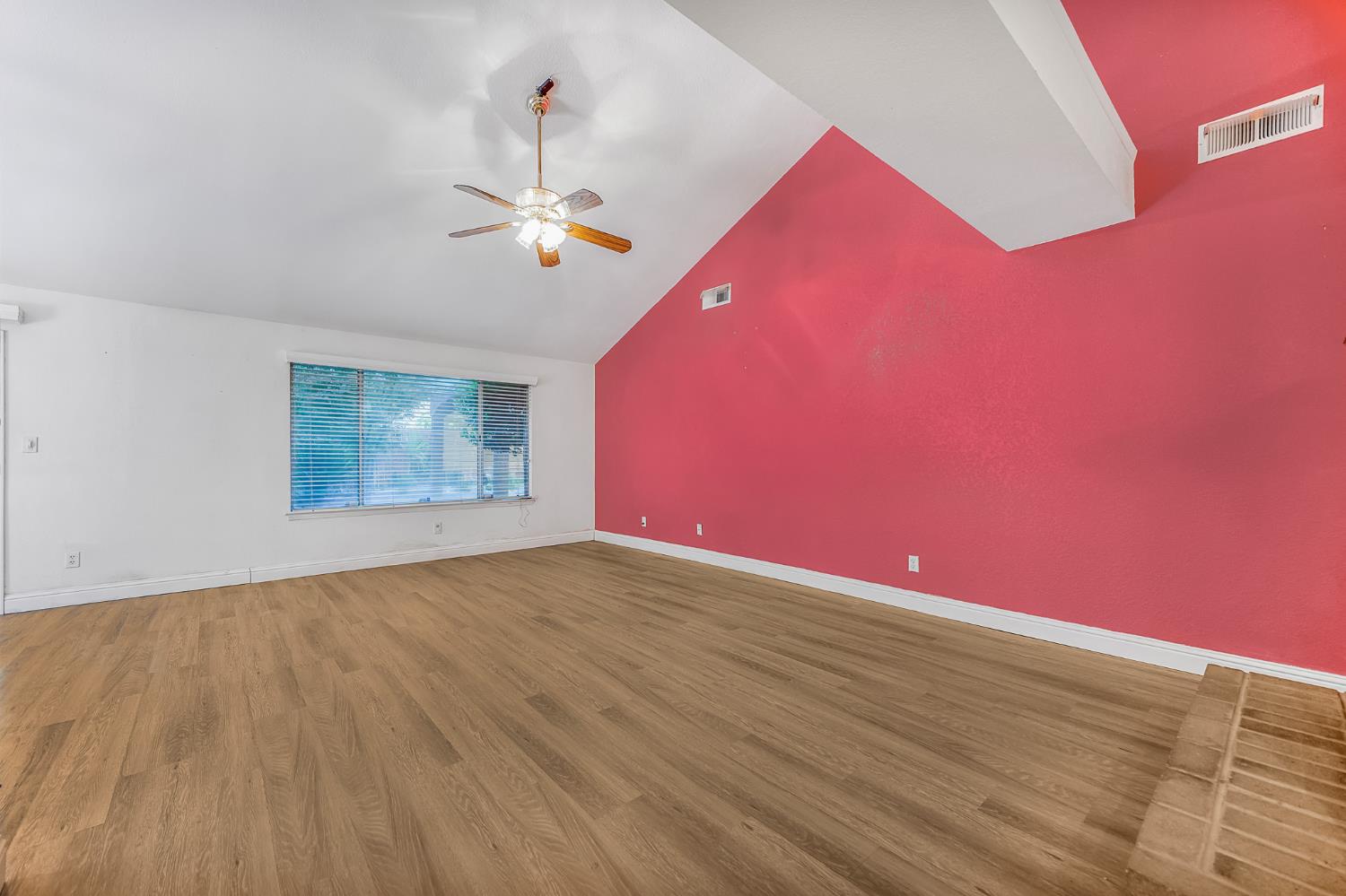 6466 N Mitre Ave, Fresno, CA 93722