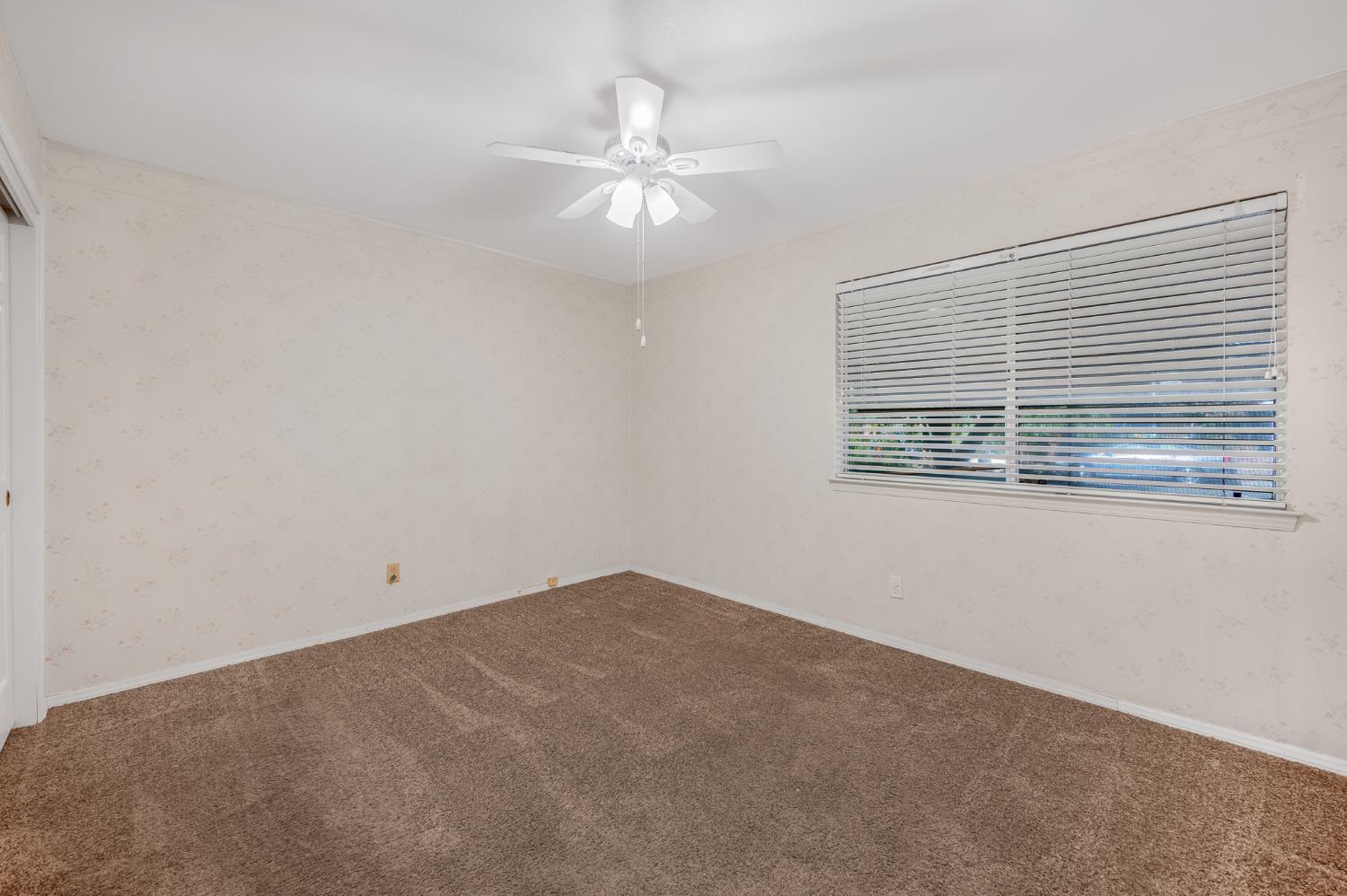6466 N Mitre Ave, Fresno, CA 93722