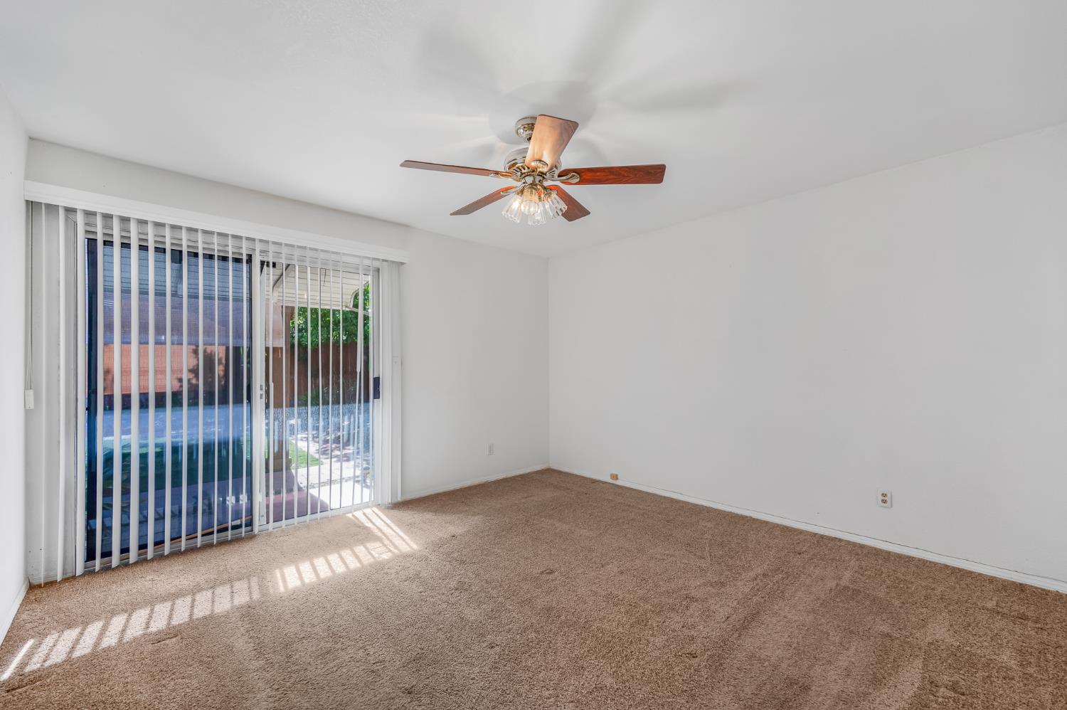 6466 N Mitre Ave, Fresno, CA 93722