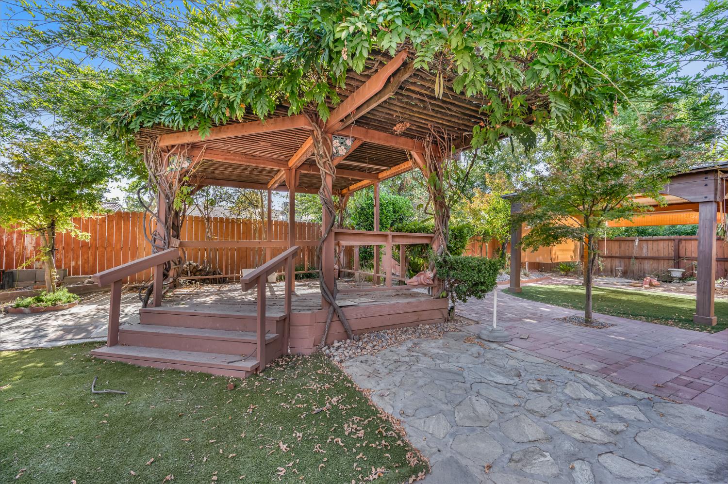 6466 N Mitre Ave, Fresno, CA 93722