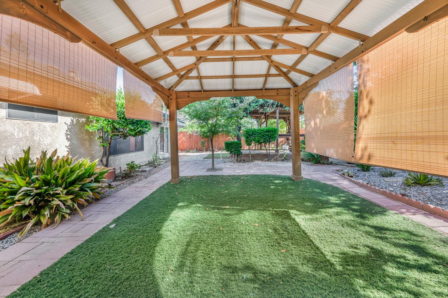 6466 N Mitre Ave, Fresno, CA 93722