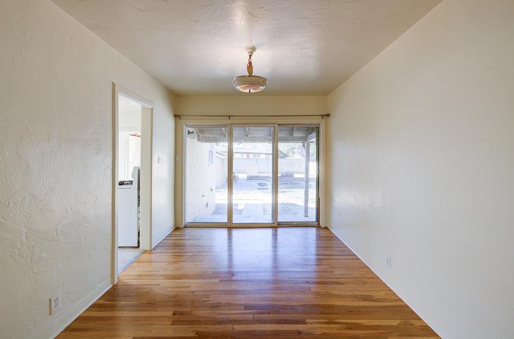 226 E Alhambra Ave, Fresno, CA 93728