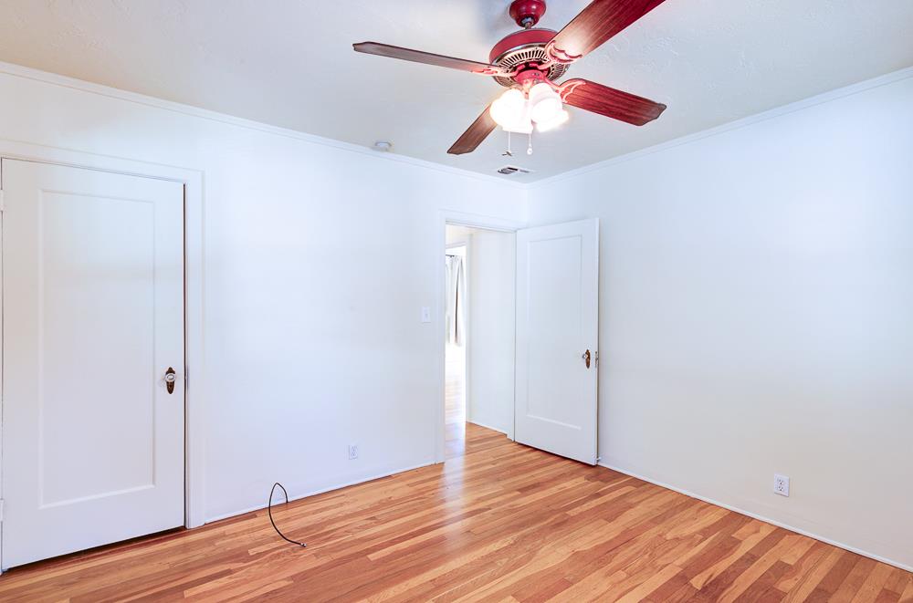 226 E Alhambra Ave, Fresno, CA 93728