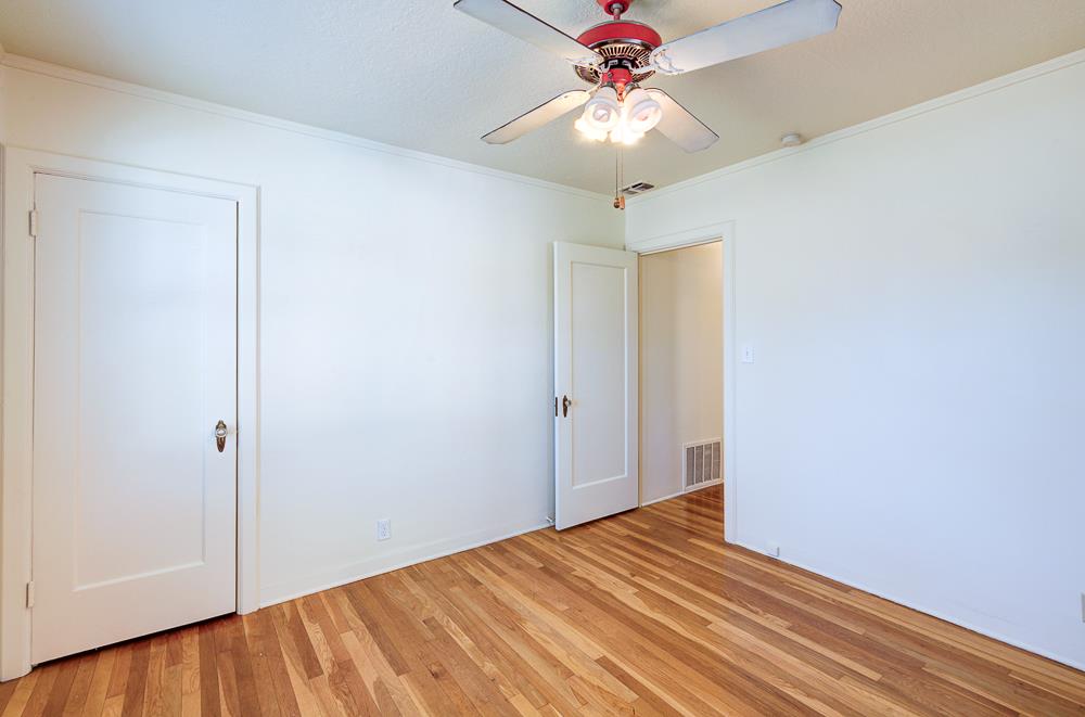 226 E Alhambra Ave, Fresno, CA 93728