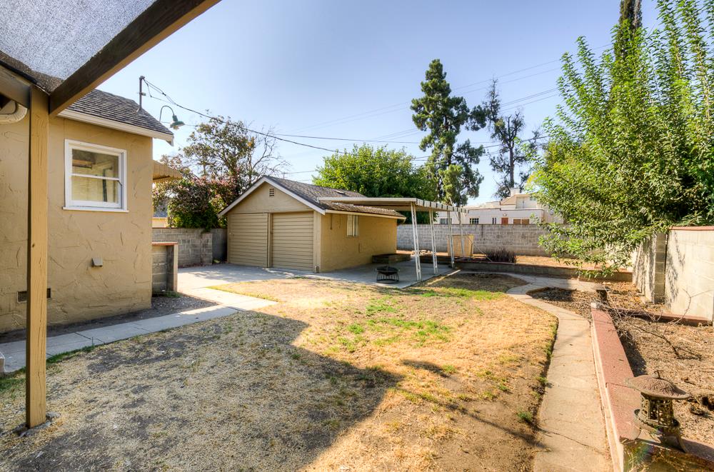 226 E Alhambra Ave, Fresno, CA 93728