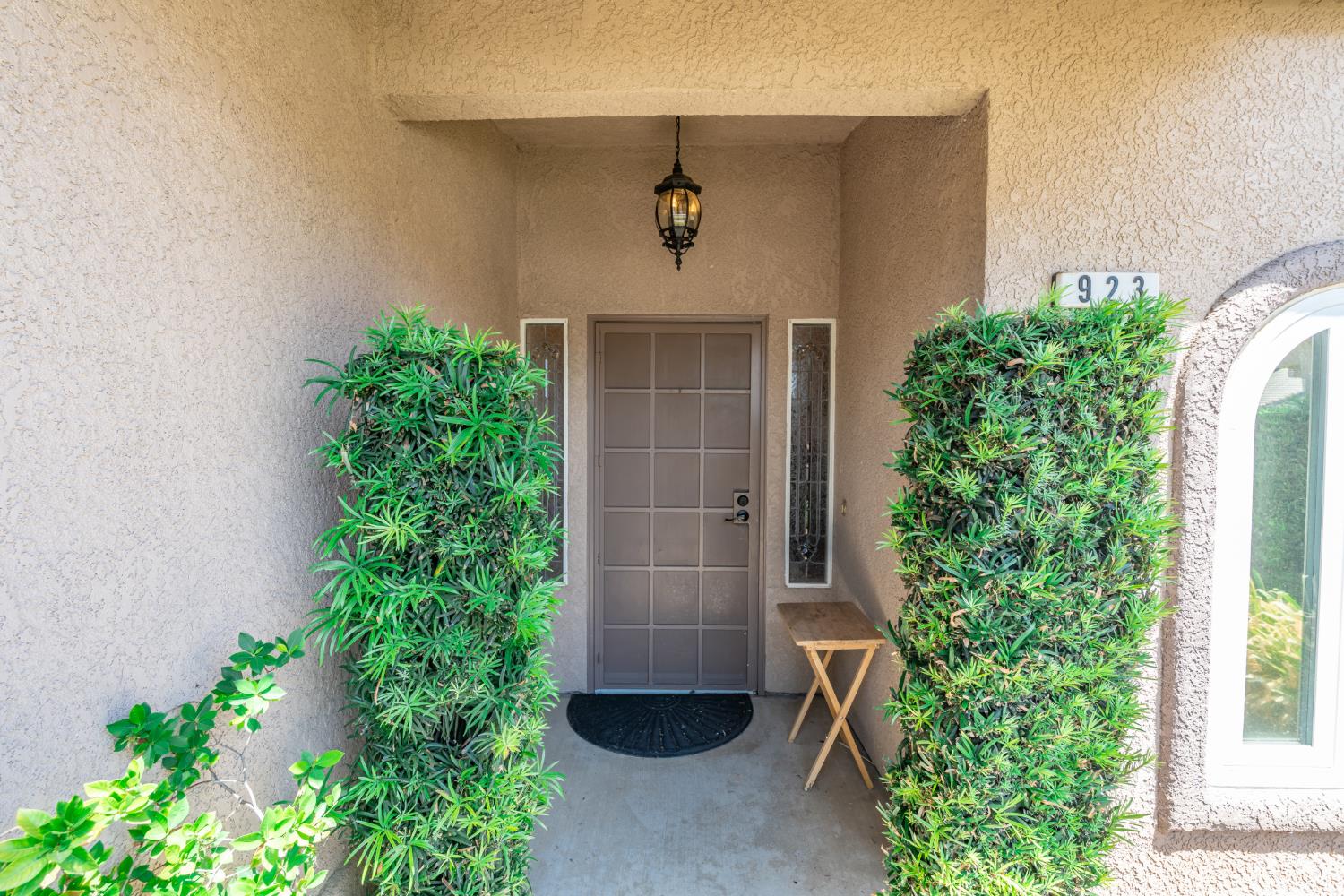 923 Oak Avenue, Clovis, CA 93611