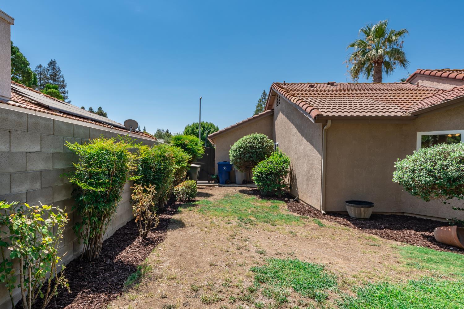 923 Oak Avenue, Clovis, CA 93611