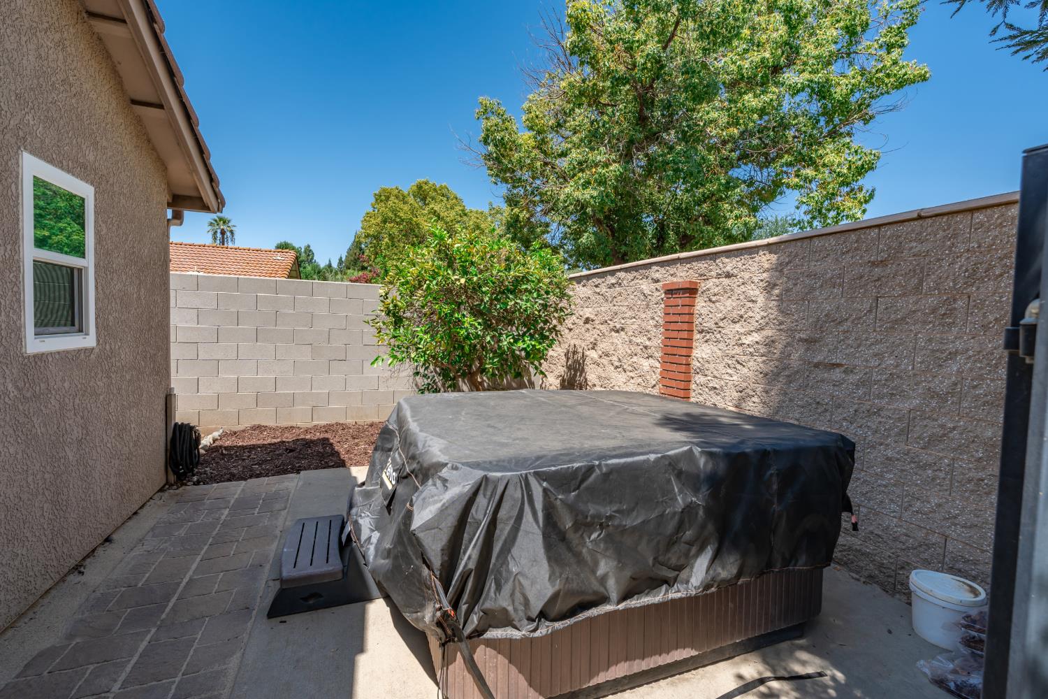 923 Oak Avenue, Clovis, CA 93611