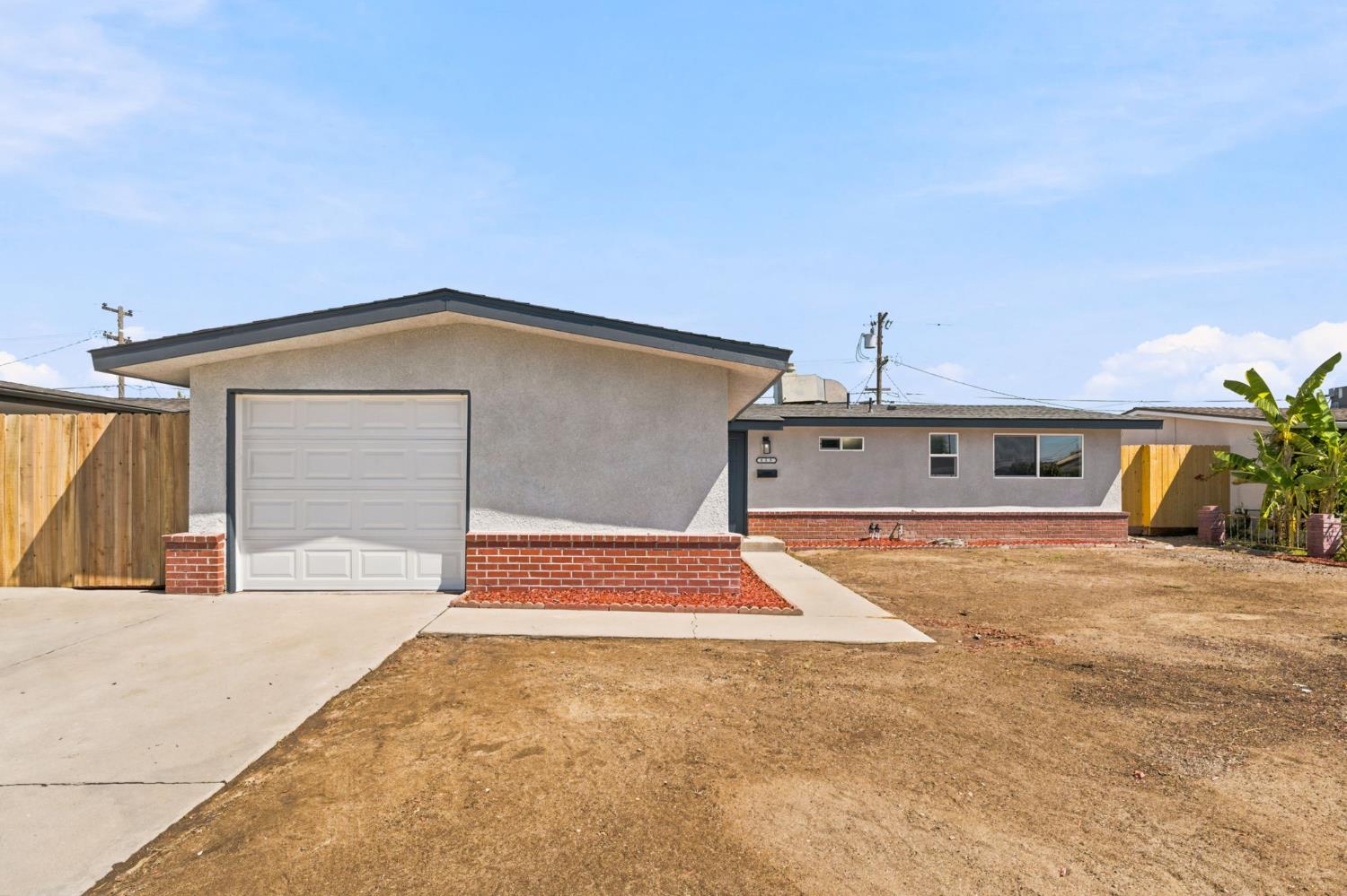 125 Pico Ave, Clovis, CA 93612