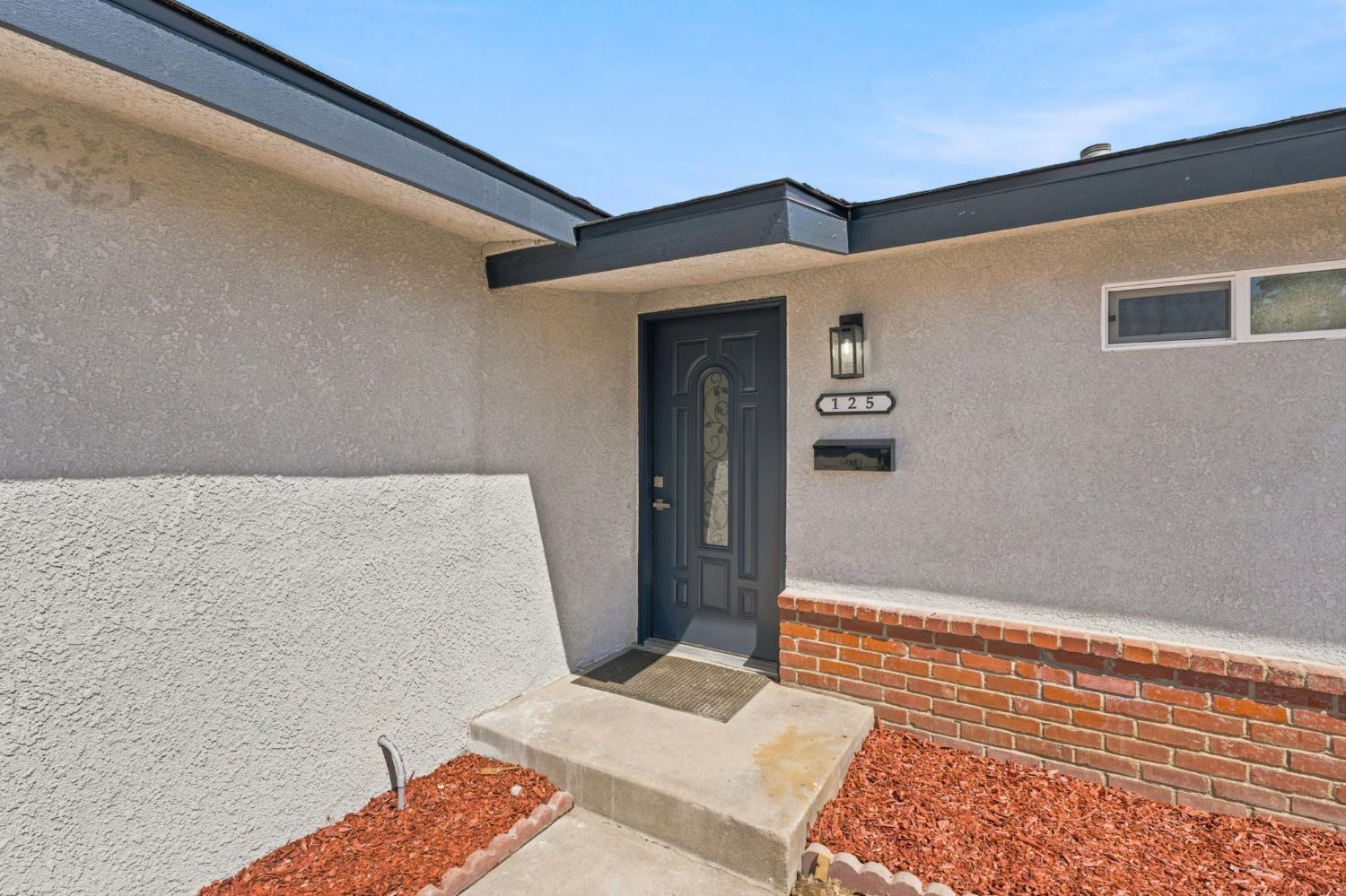 125 Pico Ave, Clovis, CA 93612