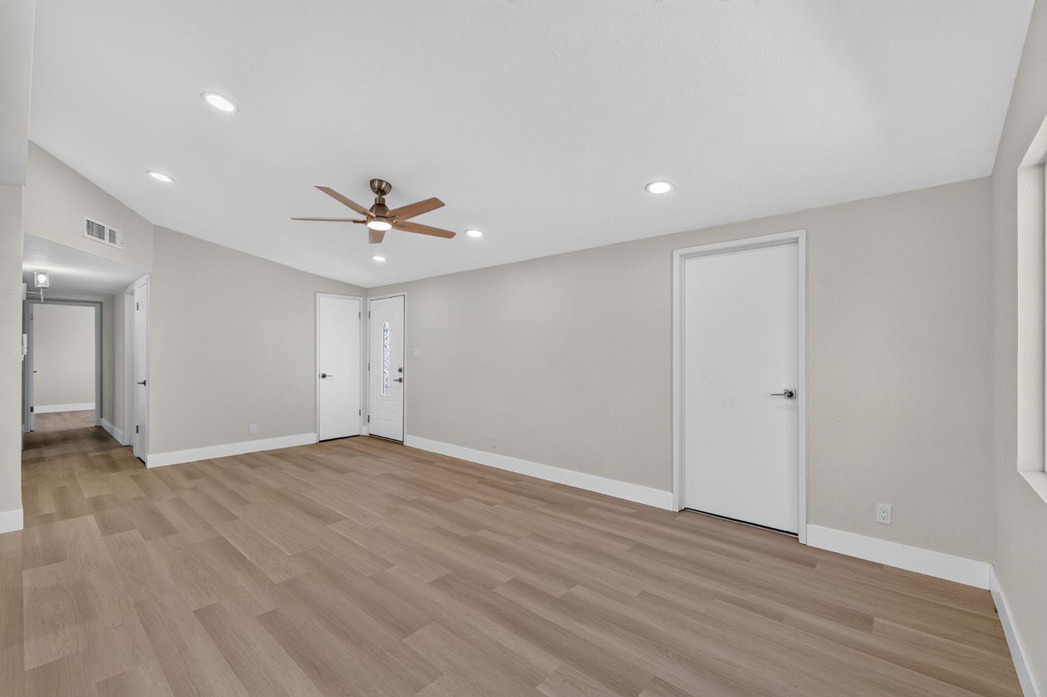 125 Pico Ave, Clovis, CA 93612