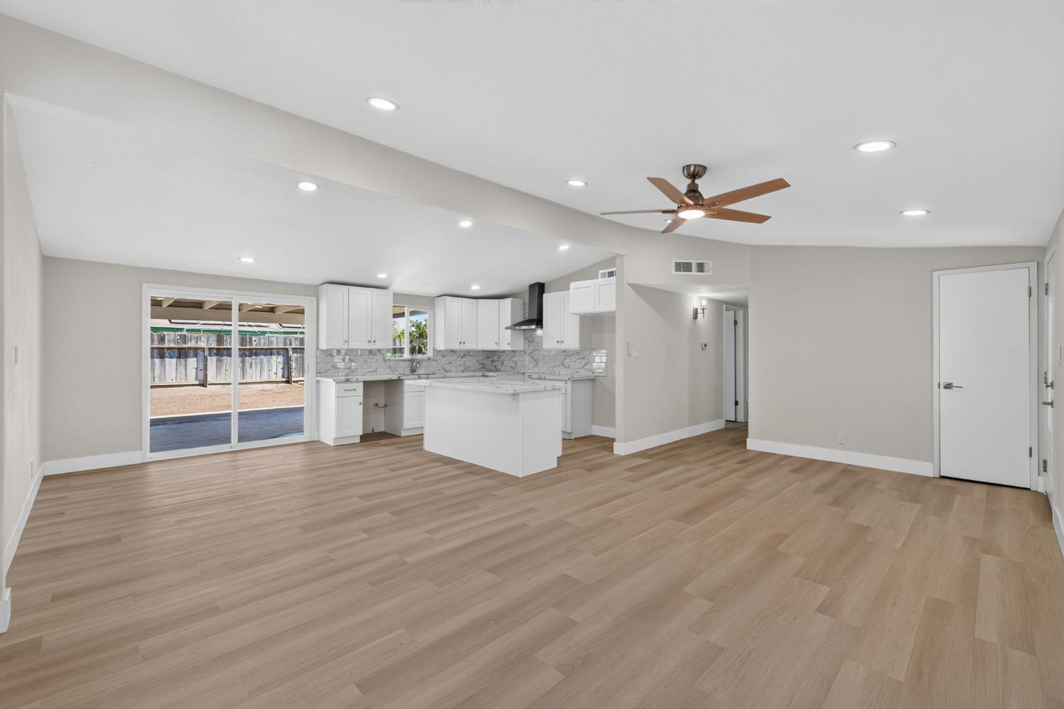 125 Pico Ave, Clovis, CA 93612