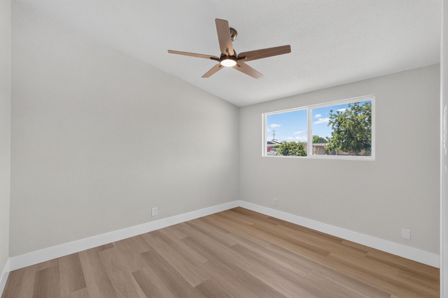 125 Pico Ave, Clovis, CA 93612