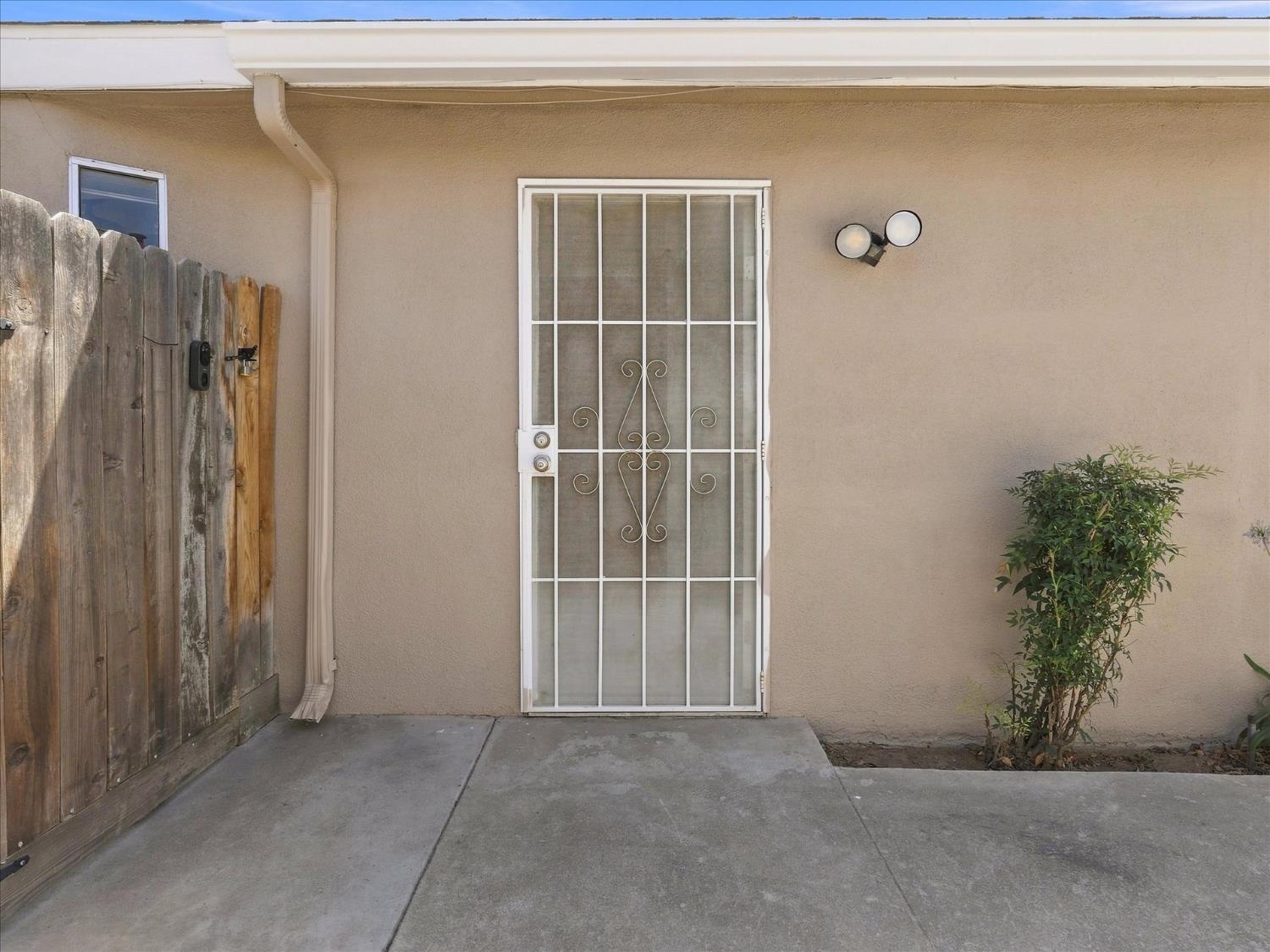 4036 N Cornelia Ave, Fresno, CA 93722