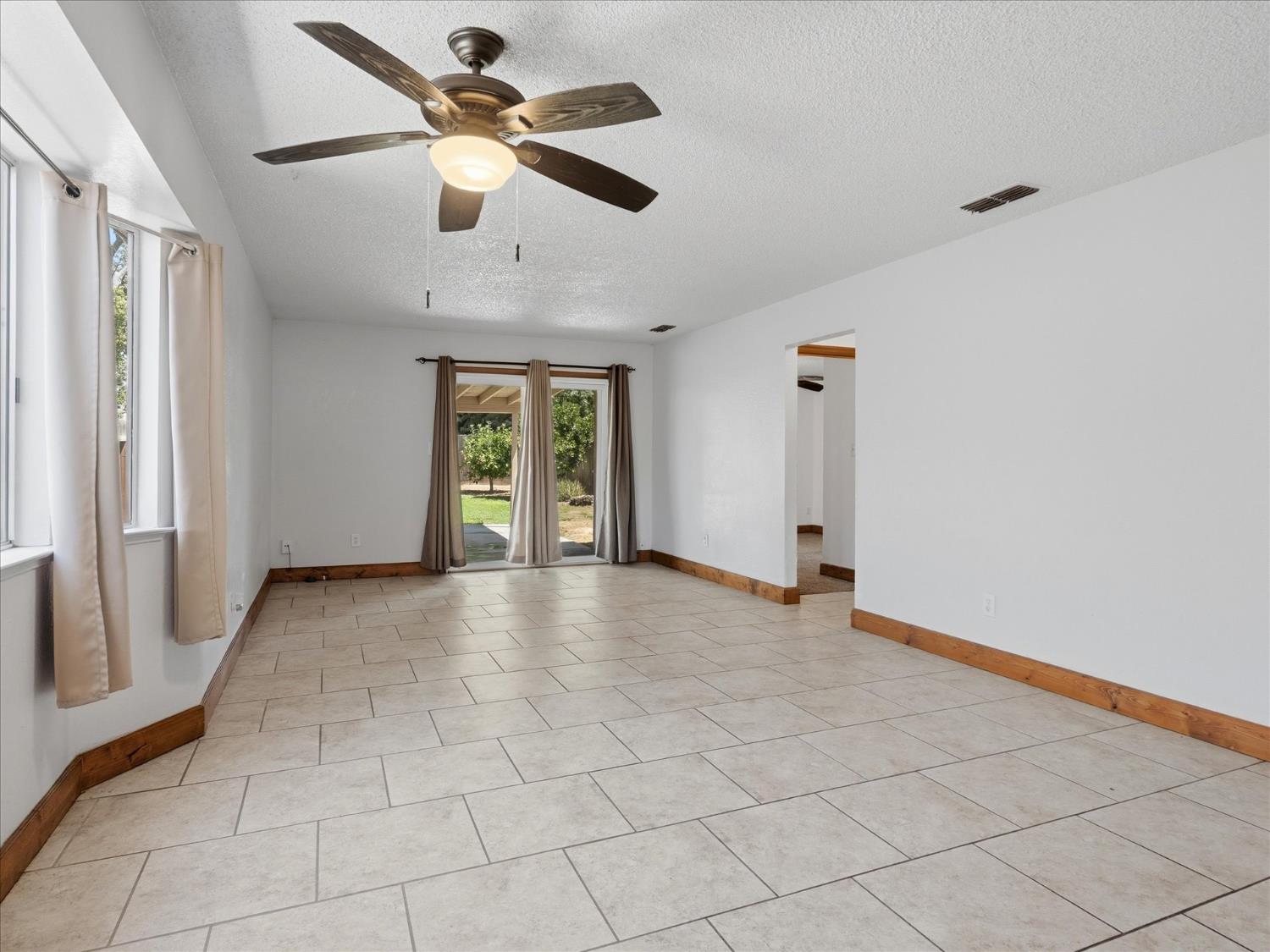 4036 N Cornelia Ave, Fresno, CA 93722