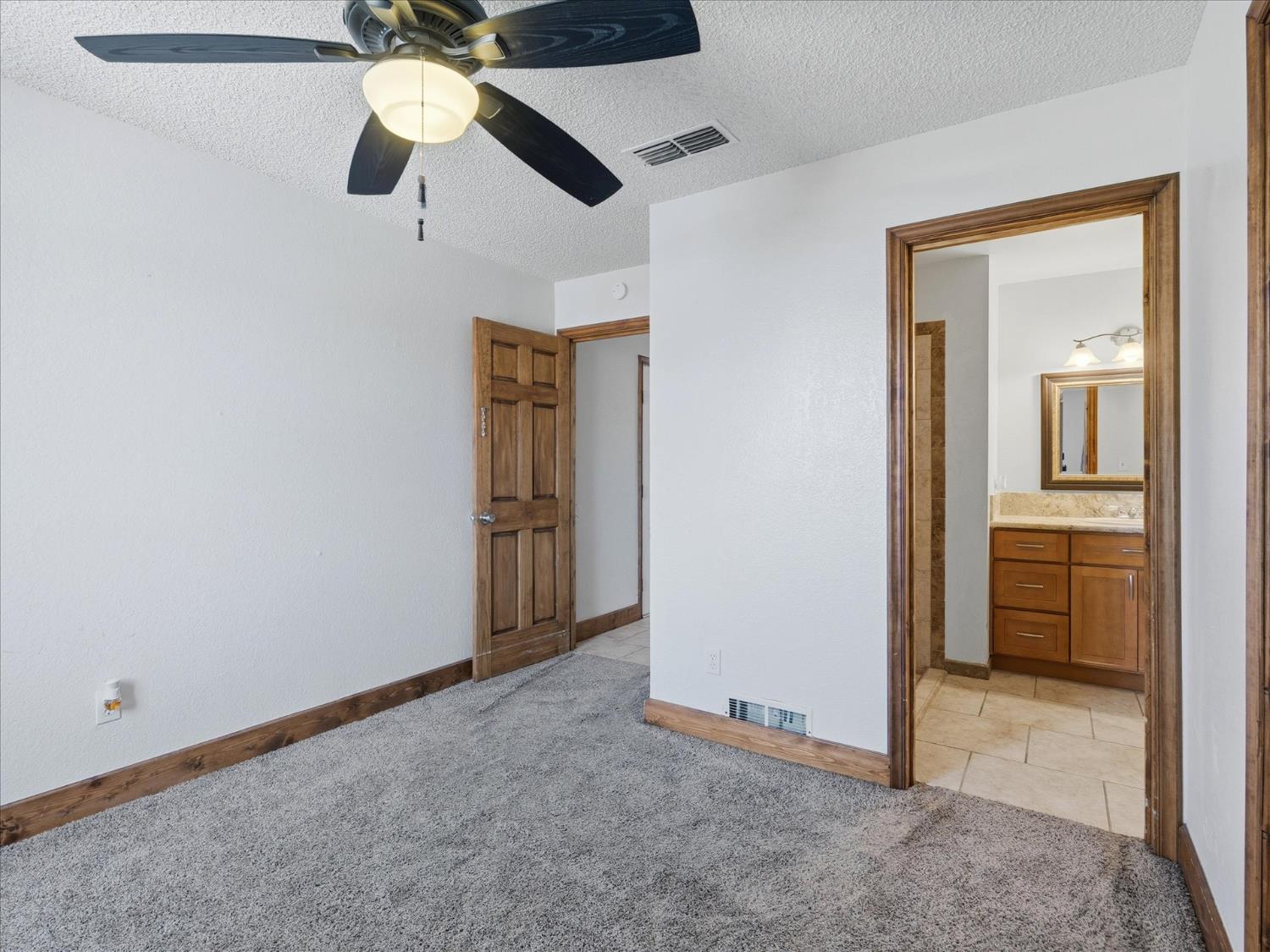 4036 N Cornelia Ave, Fresno, CA 93722