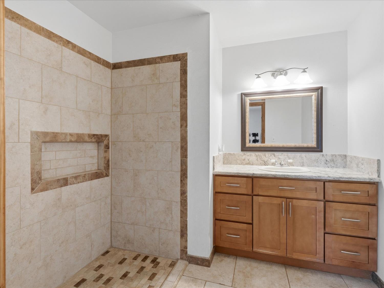 4036 N Cornelia Ave, Fresno, CA 93722