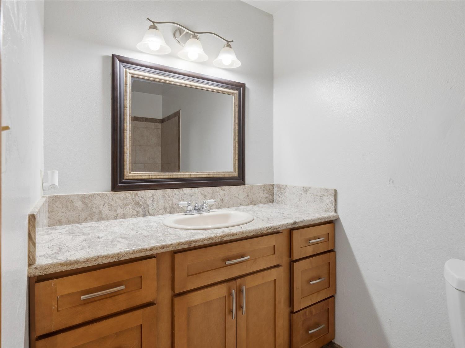 4036 N Cornelia Ave, Fresno, CA 93722