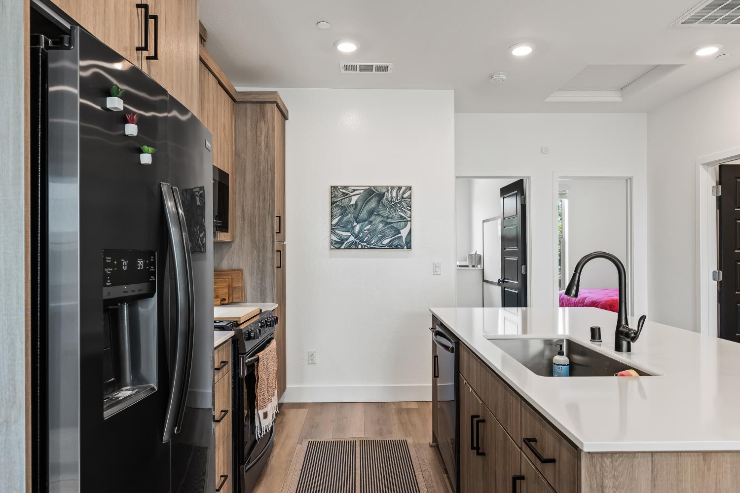 464 W Balsam Ln, Clovis, CA 93611