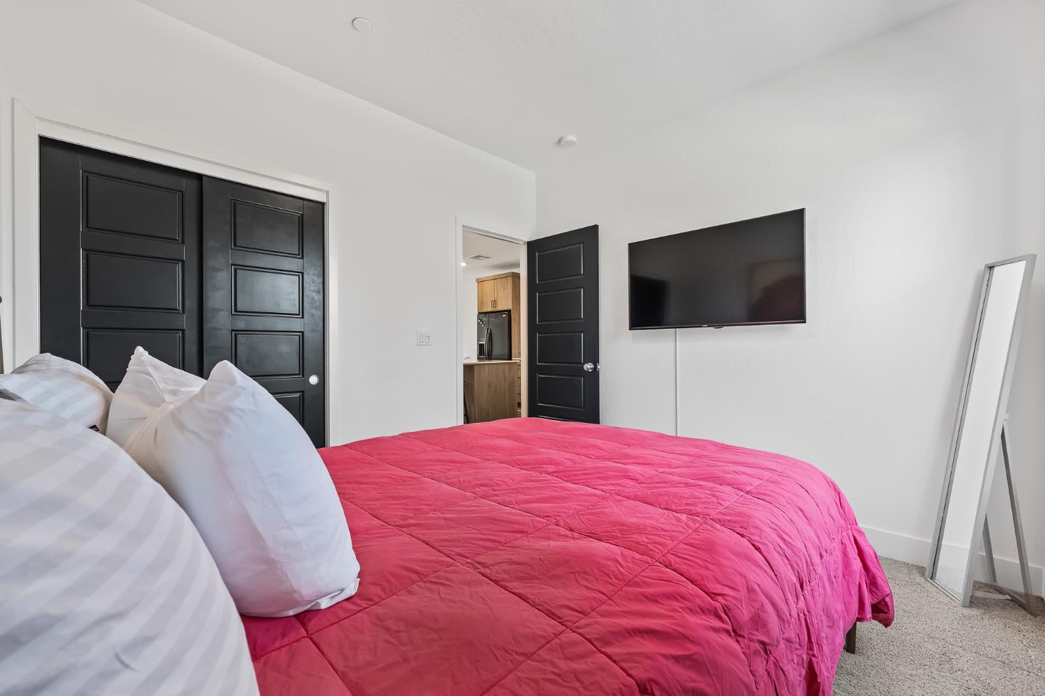 464 W Balsam Ln, Clovis, CA 93611