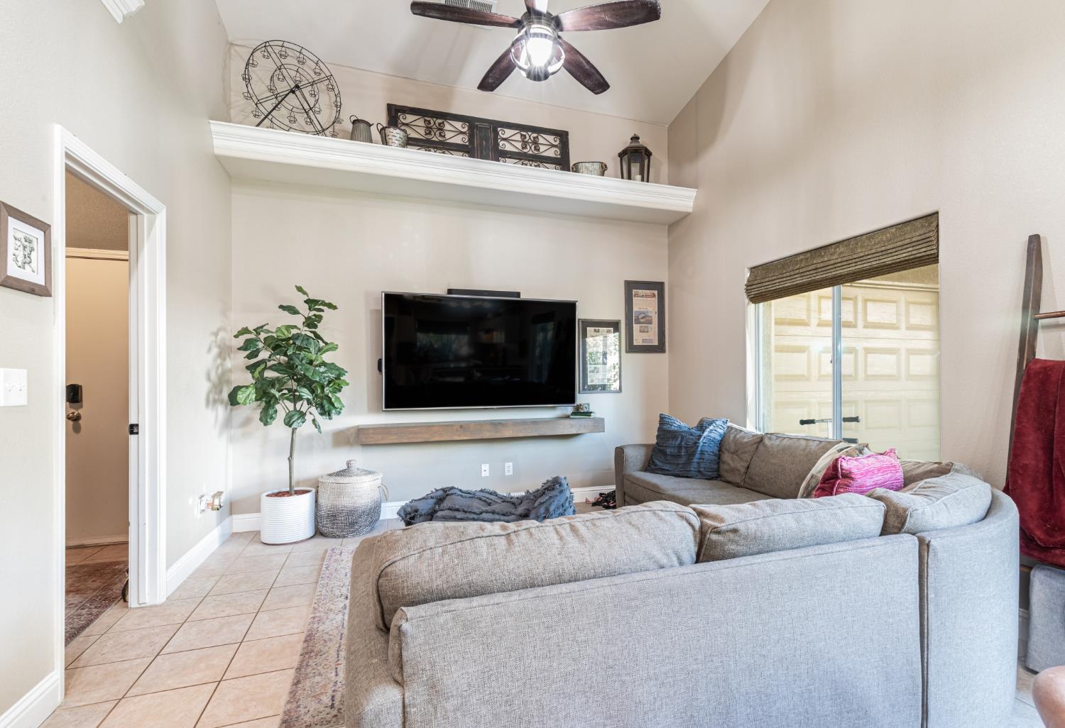 197 Moody Ave, Clovis, CA 93619
