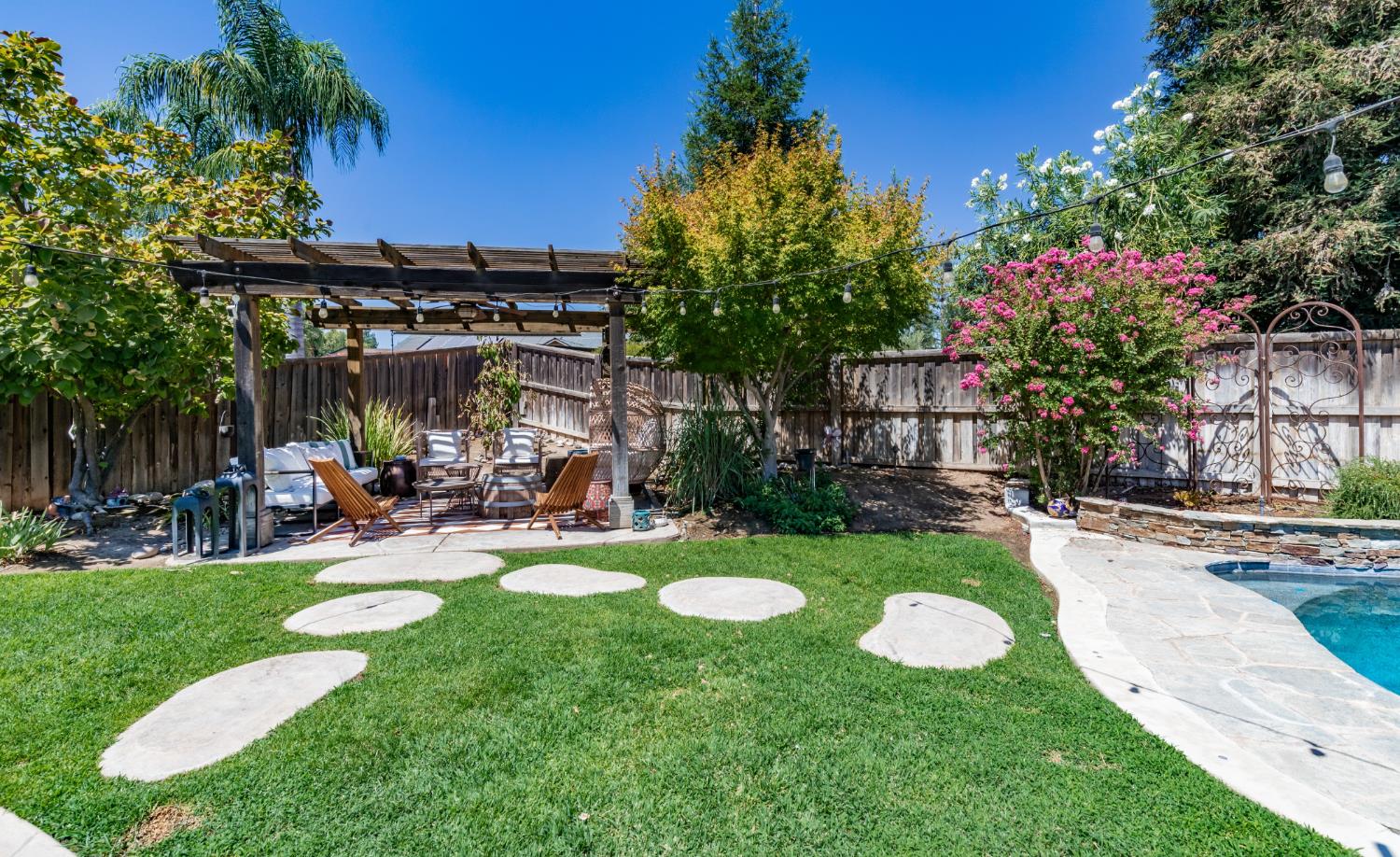 197 Moody Ave, Clovis, CA 93619