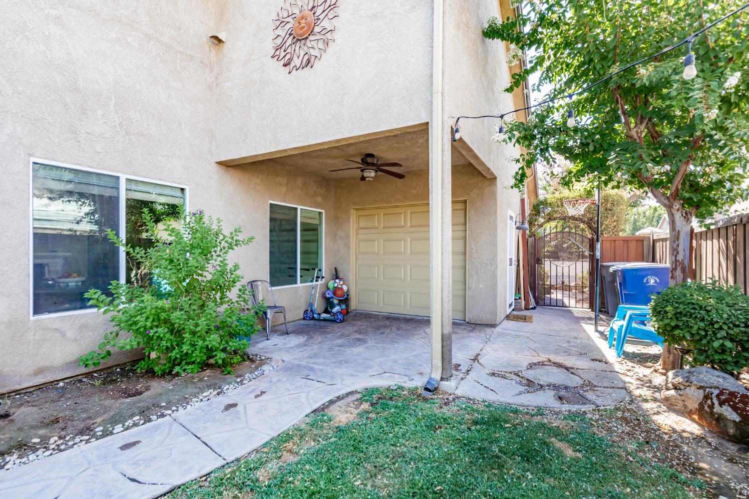 197 Moody Ave, Clovis, CA 93619
