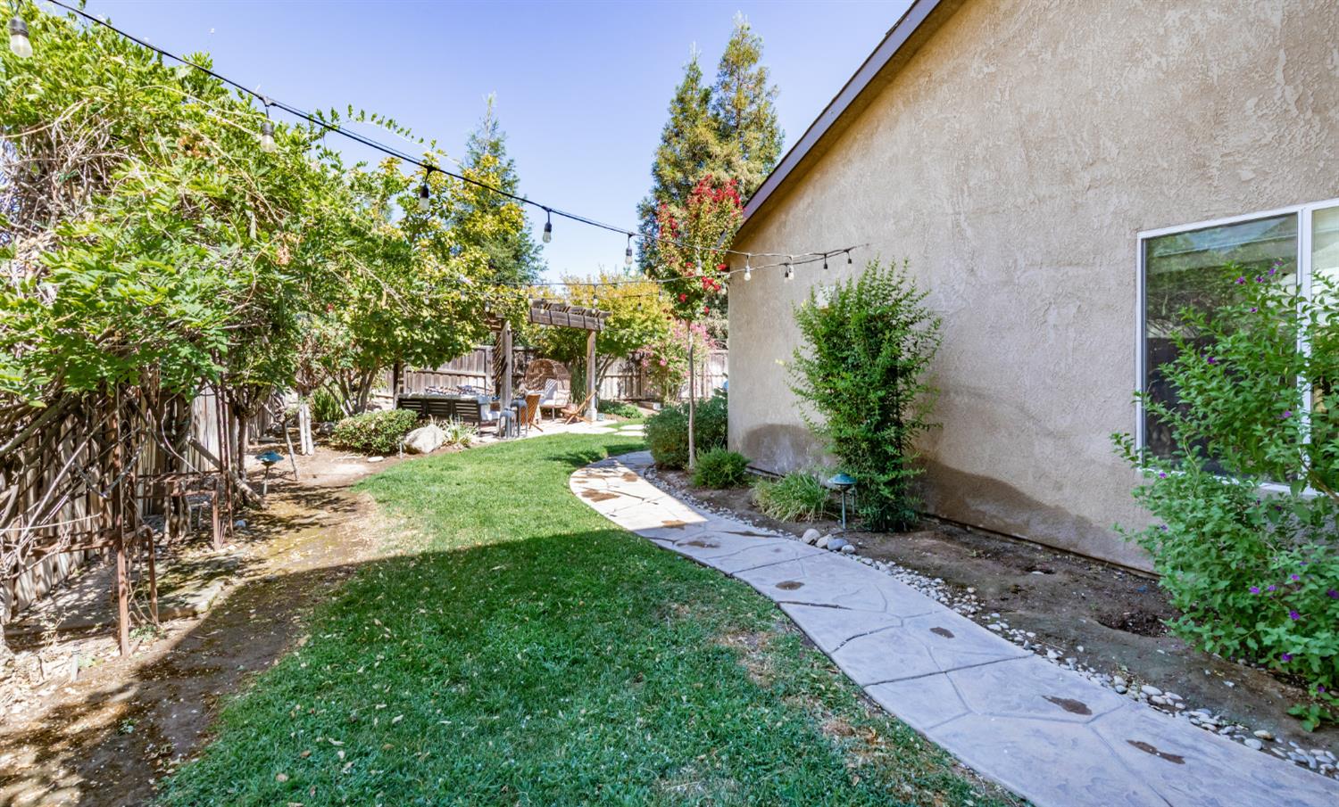197 Moody Ave, Clovis, CA 93619